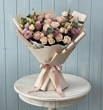 Букет цветов из:  Розы и Лизиантусы в Поселок дачного хозяйства Жуковка