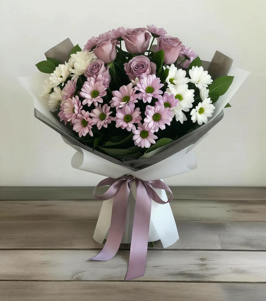 Букет цветов из: Хризантемы и Розы в Поселок дачного хозяйства Жуковка