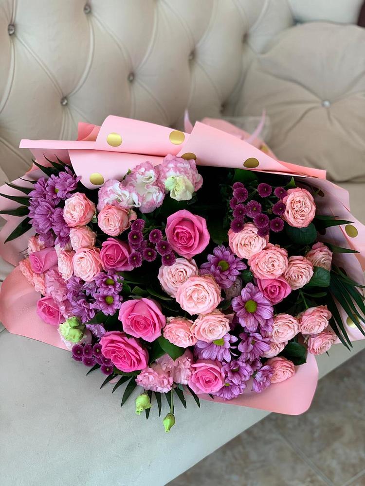 Букет цветов из: Хризантемы, Розы и Лизиантусы в Поселок дачного хозяйства Жуковка