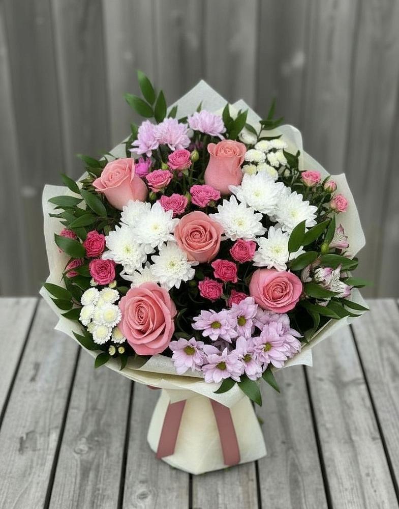Букет цветов из: Альстромерии, Гвоздики, Розы и Хризантемы в Поселок дачного хозяйства Жуковка
