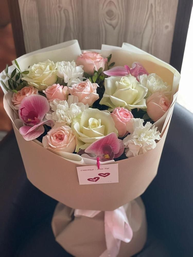 Букет цветов из: Орхидеи, Розы и Гвоздики в Поселок дачного хозяйства Жуковка