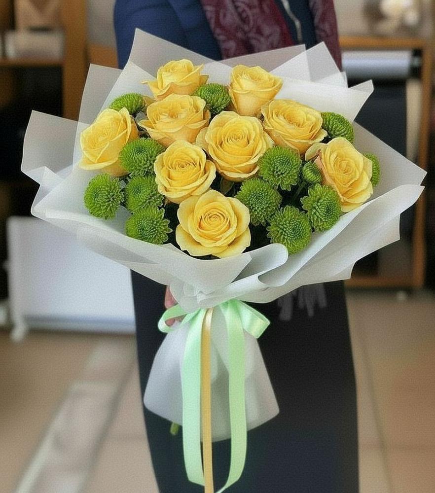 Букет цветов из: Хризантемы и Розы в Поселок дачного хозяйства Жуковка