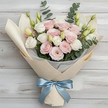 Букет цветов из:  Лизиантусы в Поселок дачного хозяйства Жуковка