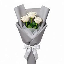 Букет 3 белые розы в Поселок дачного хозяйства Жуковка
