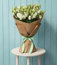 Букет цветов из:  Лизиантусы в Поселок дачного хозяйства Жуковка