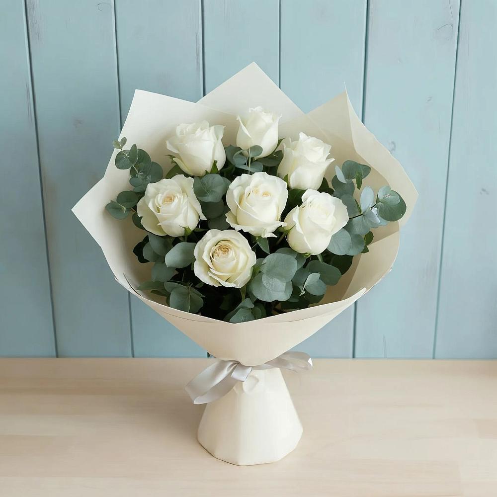 Букет Белые розы в Эвкалипте в Поселок дачного хозяйства Жуковка