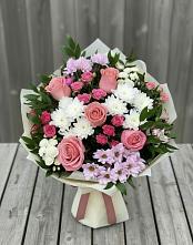 Букет цветов из:  Альстромерии, Гвоздики, Розы и Хризантемы в Поселок дачного хозяйства Жуковка