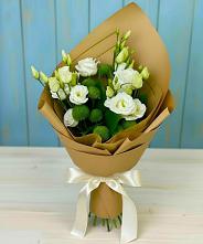 Букет цветов из:  Хризантемы и Лизиантусы в Поселок дачного хозяйства Жуковка