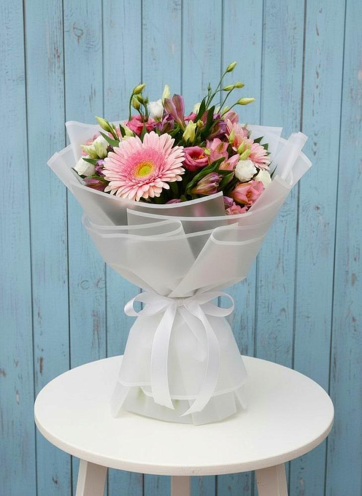 Букет цветов из: Герберы, Альстромерии и Лизиантусы в Поселок дачного хозяйства Жуковка