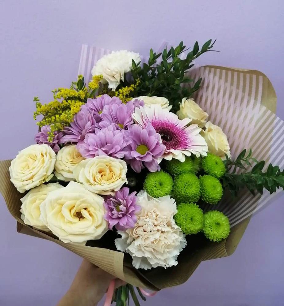 Букет цветов из: Хризантемы, Розы, Гвоздики и Герберы в Поселок дачного хозяйства Жуковка