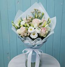 Букет цветов из:  Розы и Лизиантусы в Поселок дачного хозяйства Жуковка