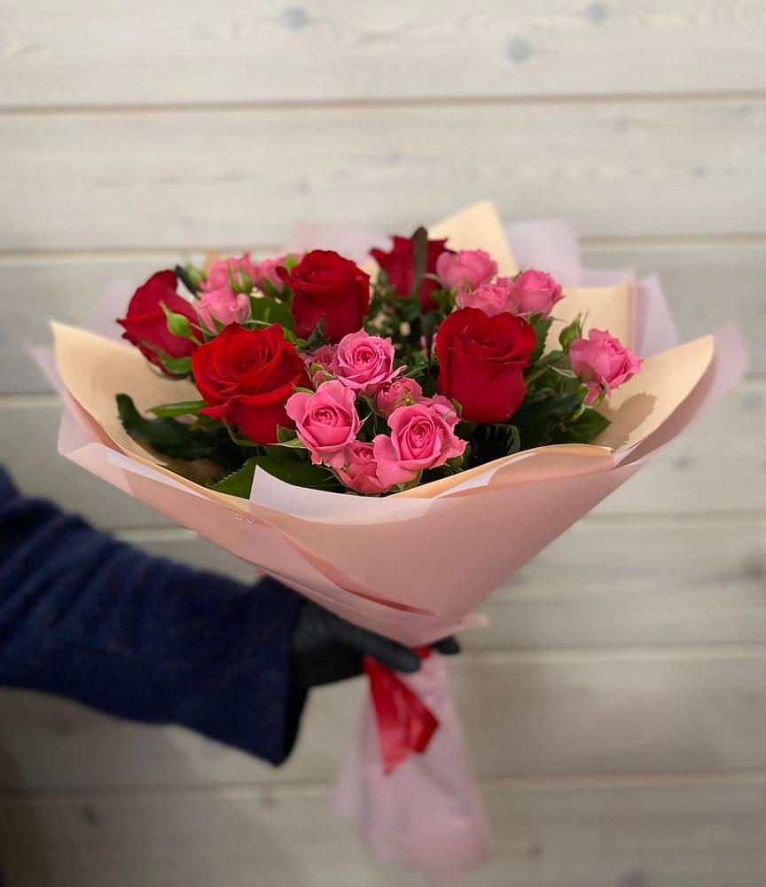 Букет цветов из: Розы в Поселок дачного хозяйства Жуковка