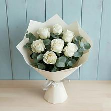 Букет Белые розы в Эвкалипте в Поселок дачного хозяйства Жуковка