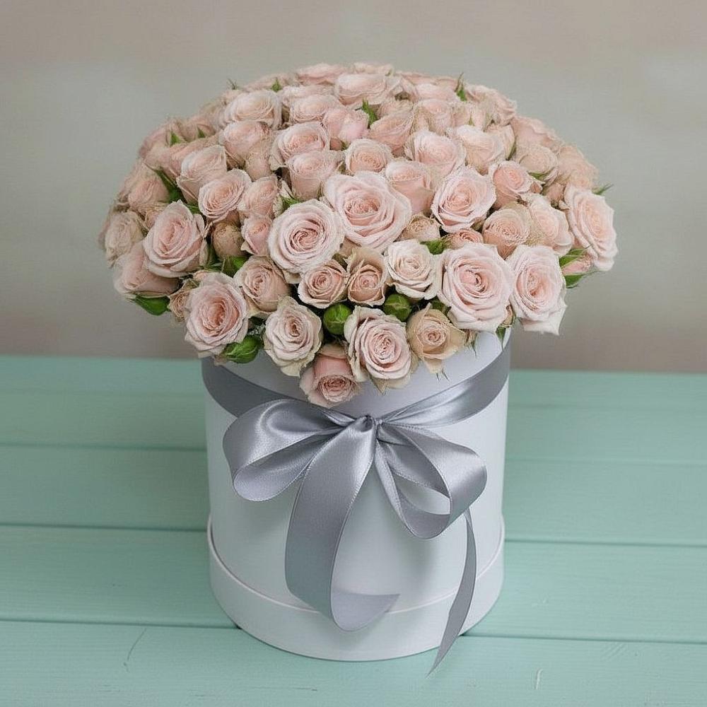 Цветочная композиция из Розы в шляпной коробке в Поселок дачного хозяйства Жуковка